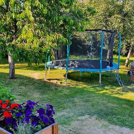 Privat Alma Nova Lesna Exterior foto