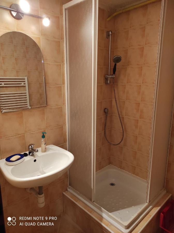 Privat Alma Nova Lesna Exterior foto