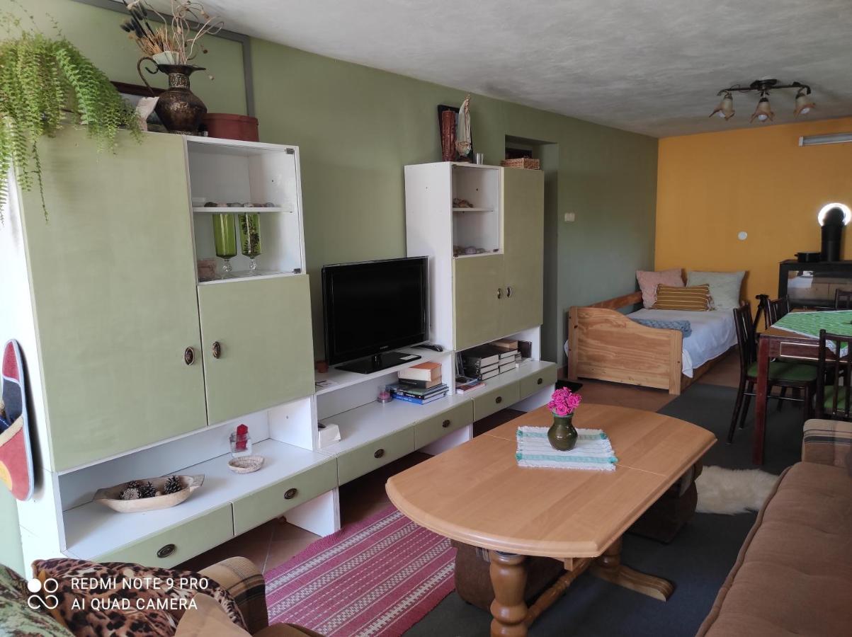 Privat Alma Nova Lesna Exterior foto