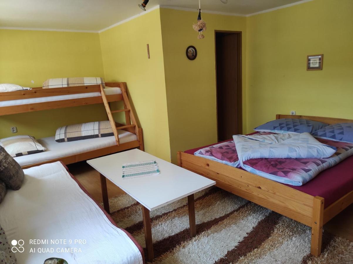 Privat Alma Nova Lesna Exterior foto
