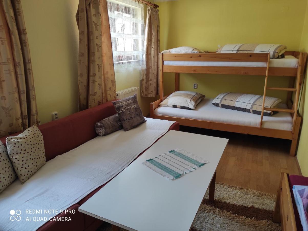Privat Alma Nova Lesna Exterior foto