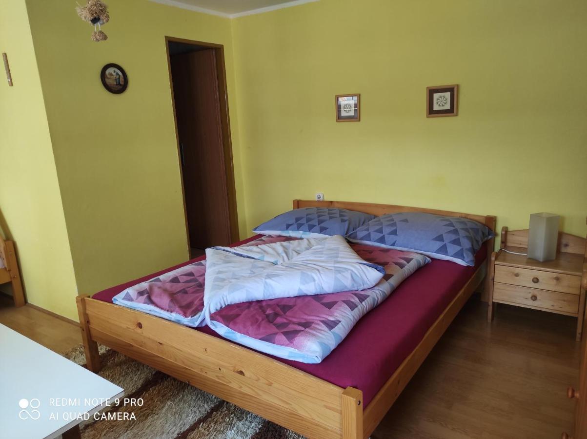 Privat Alma Nova Lesna Exterior foto