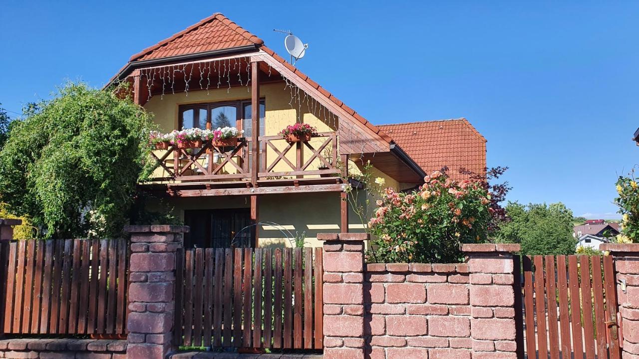 Privat Alma Nova Lesna Exterior foto
