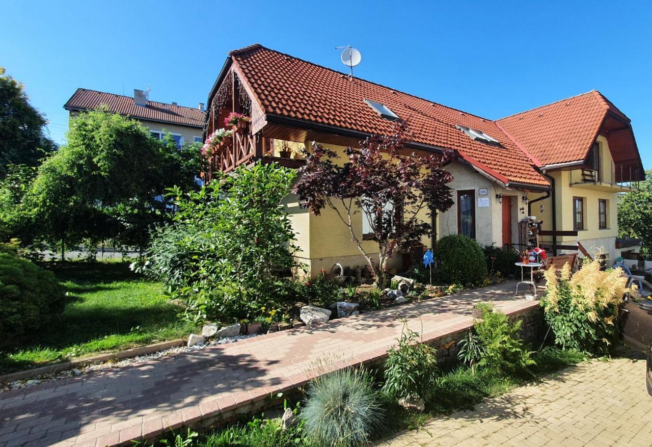 Privat Alma Nova Lesna Exterior foto